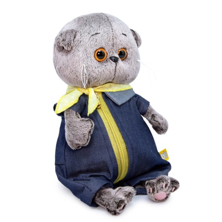 в джинсовом комбинезоне