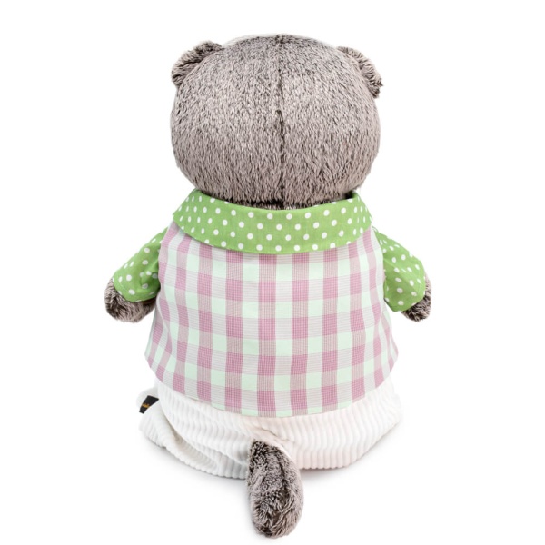 Басик в легком костюме