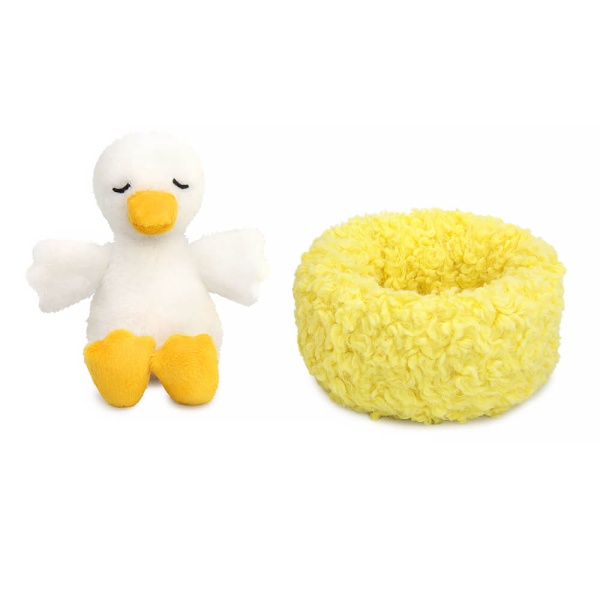 Гусик в гнезде