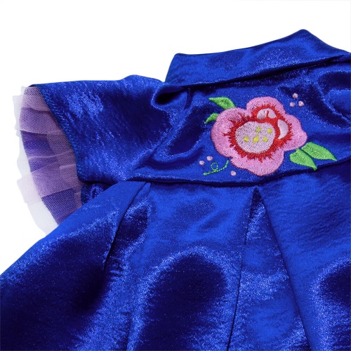 Синее платье с вышивкой