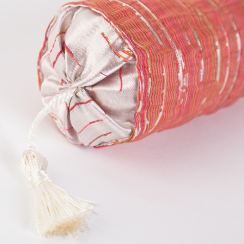 на подушке-думочке