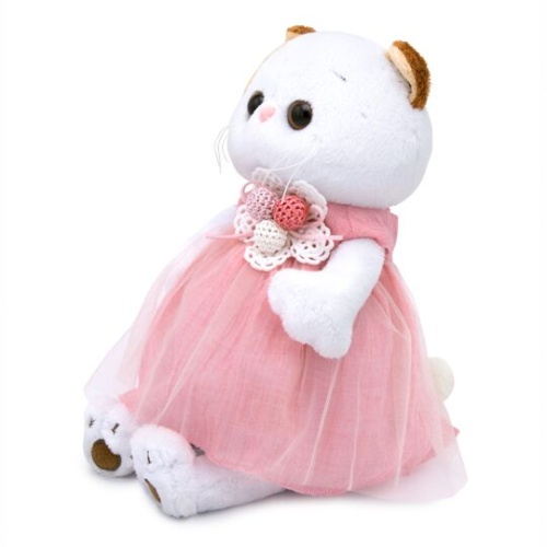 в платье с вязаными ягодками