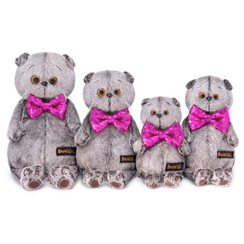 в галстуке-бабочке в пайетках