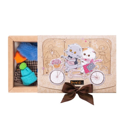 Пальто для Басика с разноцветными пуговицами