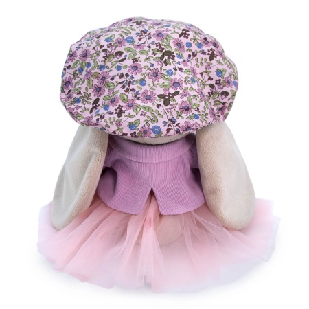 в курточке и берете