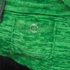 в зеленой куртке "B&Co"