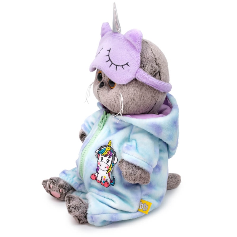 в комбинезоне «Единорог»