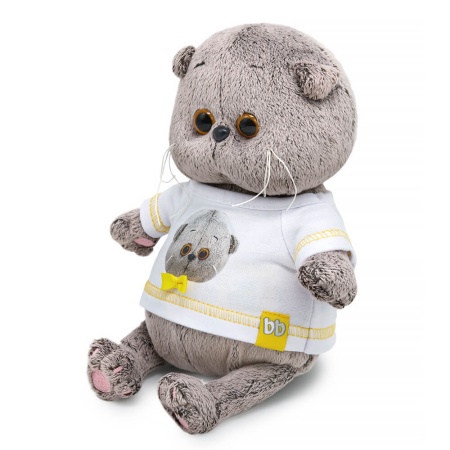 в футболке с автопортретом