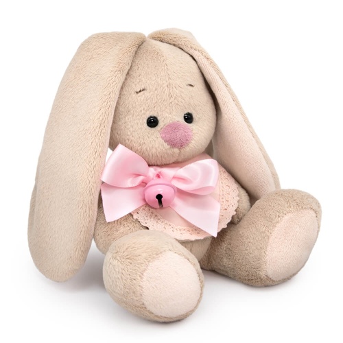 в слюнявчике с бубенчиком