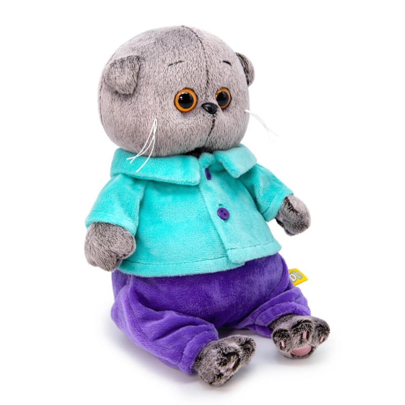 в ярком комплекте