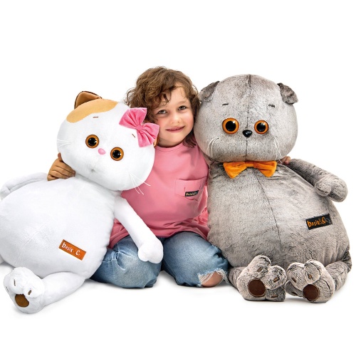 Кошечка Ли-Ли с бархатным бантом