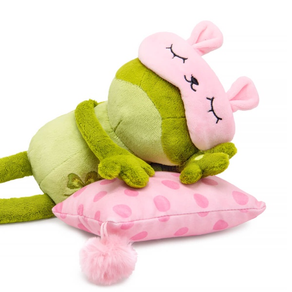 Оливия Кваковская с аксессуарами для сна