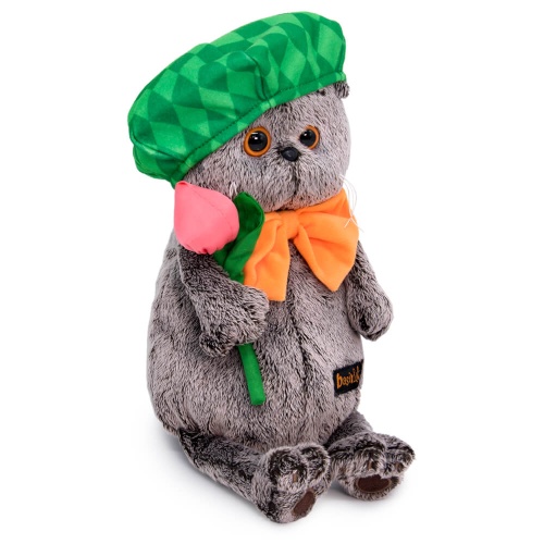 в зеленом берете