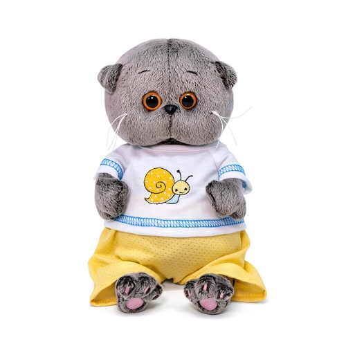 Белая футболка с улиткой и шорты