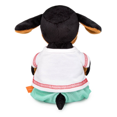 в футболке с божьей коровкой